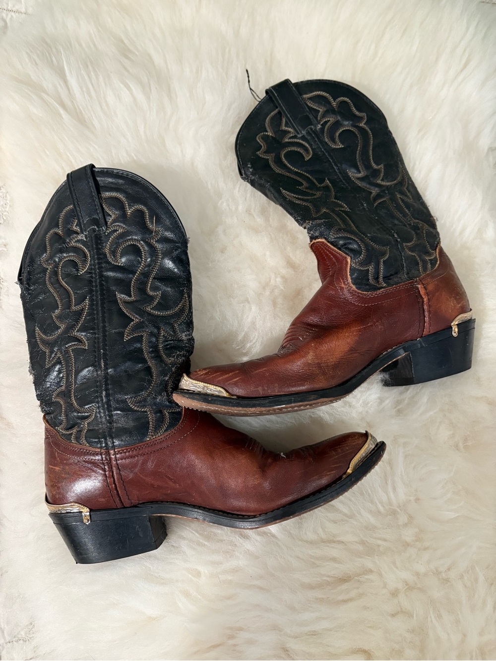 Vintage Laredo Black Embroidered Cowboy Boots with USA Flag Pull Tab